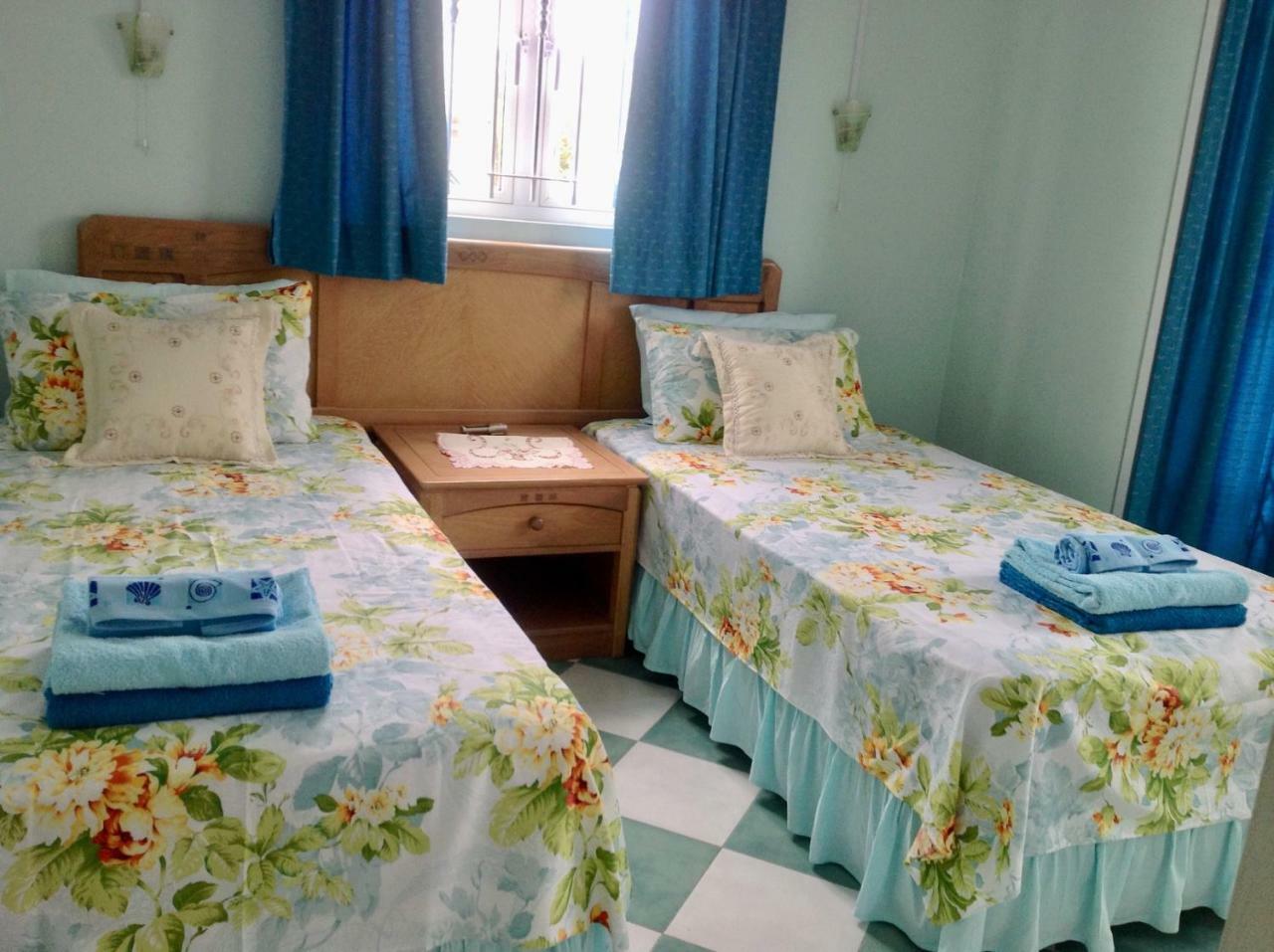 Fayruz Villa Is A 3 Bedroom, 3 Bathroom Detached House With Ac And Swimming Pool 5 Minutes Walk From Flic En Flac Public Beach Exteriér fotografie
